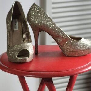 Steve Madden Gold Glitter Heels